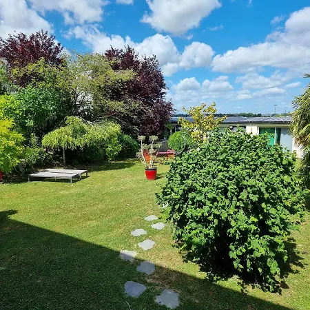 דירה En Fond De Jardin Avec Piscine Et Jacuzzi *